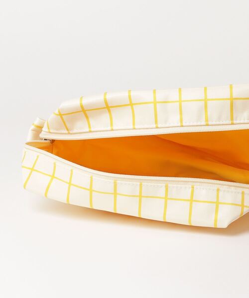 marimekko（マリメッコ）の「Pieni Tiiliskivi / Vilja cosmetic