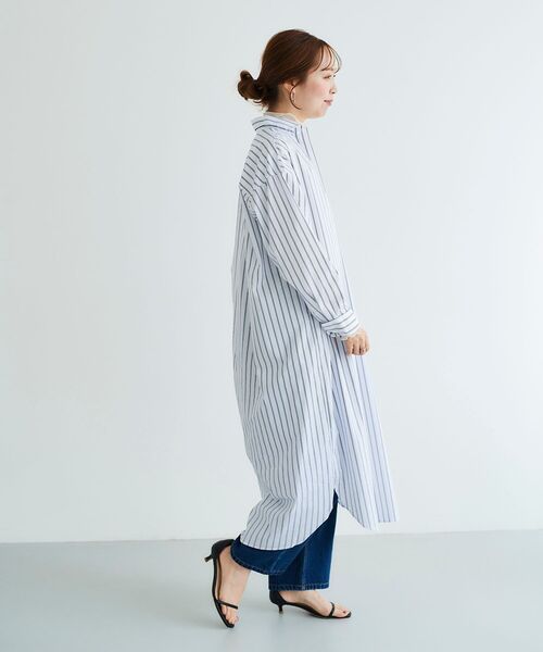 le.coeur blanc（ルクールブラン）の「ストライプスキッパーシャツワンピース（シャツワンピース・レディース・ブルー系その他4/ブルー系その他2/ホワイト系その他・38）」の4枚目の写真