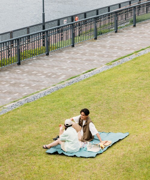 FREAK'S STORE(フリークスストア)の「速乾素材 リラックスフィット リネンライク ジップベスト リネン風 ホームケア(ベスト・メンズ・ブラック/オリーブ/オフホワイト/チャコールグレー・LARGE/SMALL/MEDIUM)」の19枚目の写真