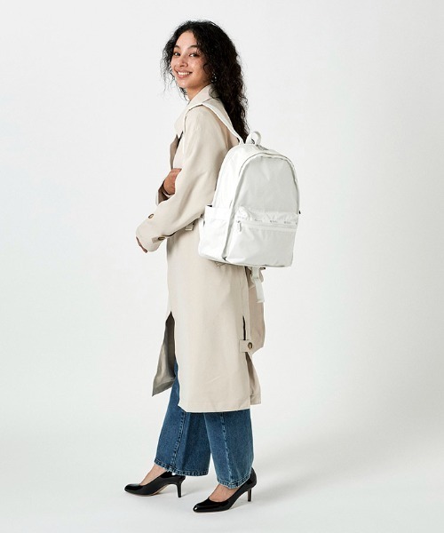 LeSportsac(レスポートサック)の「ROUTE BACKPACK メレンゲ(バックパック/リュック・レディース・ホワイト・FREE)」の3枚目の写真