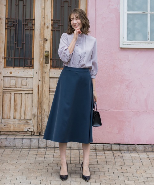 ketty(ケティ)の「パールボタンジョーゼットタックブラウス ≪手洗い可能≫(シャツ/ブラウス・レディース・ベージュ/オフホワイト/ブルー/ブラック・M)」の17枚目の写真