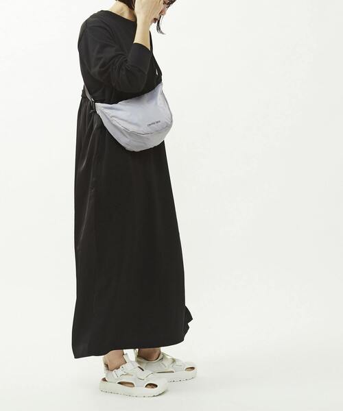 CONVERSE TOKYO（コンバーストウキョウ）の「LIPSTOP MOON SHOULDER BAG (SMALL)（ショルダーバッグ・レディース・オレンジ/ブラック/グレー・FREE）」の8枚目の写真
