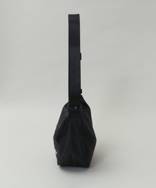 CONVERSE TOKYO（コンバーストウキョウ）の「LIPSTOP MOON SHOULDER BAG (SMALL)（ショルダーバッグ・レディース・オレンジ/ブラック/グレー・FREE）」の12枚目の写真