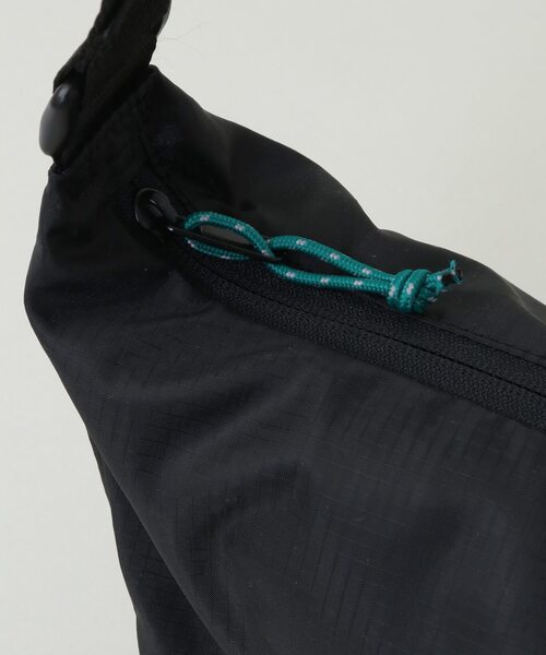 CONVERSE TOKYO（コンバーストウキョウ）の「LIPSTOP MOON SHOULDER BAG (SMALL)（ショルダーバッグ・レディース・オレンジ/ブラック/グレー・FREE）」の15枚目の写真