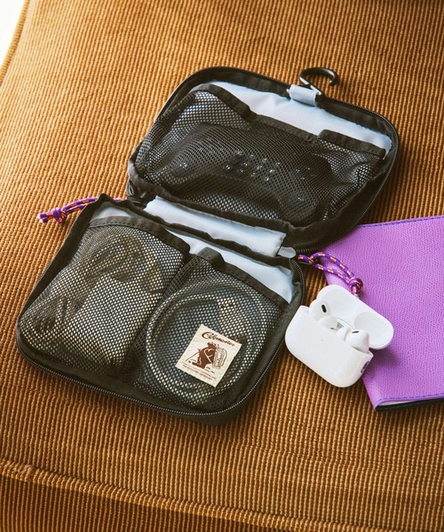 COBMASTER（コブマスター）の「【Cobmaster（コブマスター）×BAYFLOW】ガジェットポーチ（ポーチ・レディース・ブラック/ブルー/ホワイト・0）」の2枚目の写真