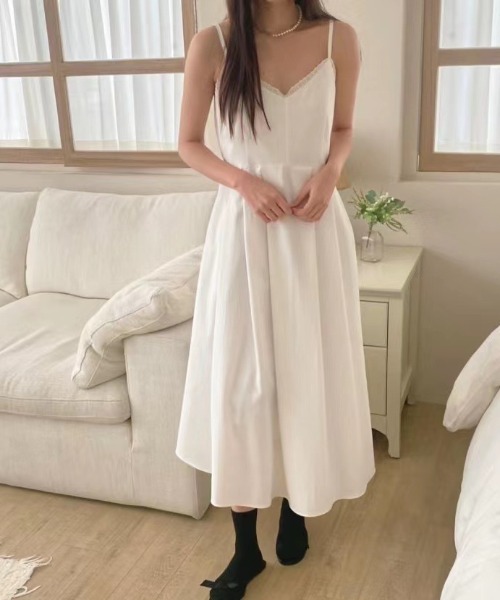 FREE STYLISTS(フリー スタイリスト)の「YUGA_YGMC Vネック キャミソールワンピース(ワンピース・レディース・ブラック/ホワイト・FREE)」の11枚目の写真