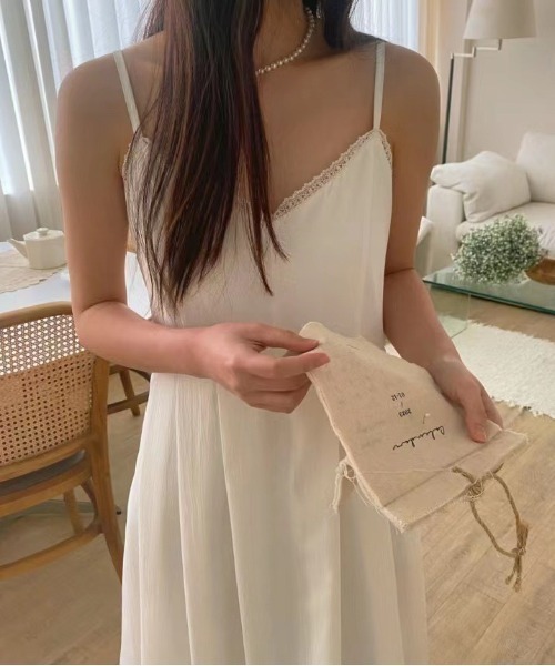 FREE STYLISTS(フリー スタイリスト)の「YUGA_YGMC Vネック キャミソールワンピース(ワンピース・レディース・ブラック/ホワイト・FREE)」の14枚目の写真