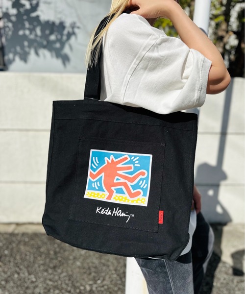 Keith Haring(キース・ヘリング)の「Keith Haring/ / コットンキャンバストート /(トートバッグ・メンズ・ホワイト系その他/ブラック系その他4/ブラック系その他2/ホワイト系その他6/ブラック系その他/ホワイト系その他2/ブラック系その他3/ホワイト系その他4/ブラック系その他5/ホワイト系その他3・ONESIZE)」の9枚目の写真