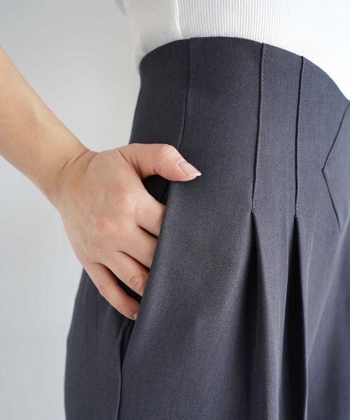 Rashik(ラシク)の「【Rashik】ウエストデザインストレートパンツ 脚長 スラックス 美脚 ハイウエスト(その他パンツ・レディース・チャコールグレー/ブラック・S/M)」の12枚目の写真