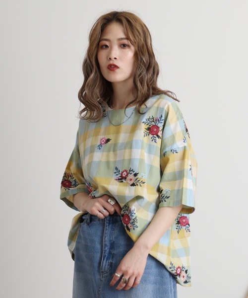 EMAGO 花総柄刺繍ﾁｪｯｸﾌﾞﾗｳｽ（シャツ/ブラウス）｜Emago（イマゴ）