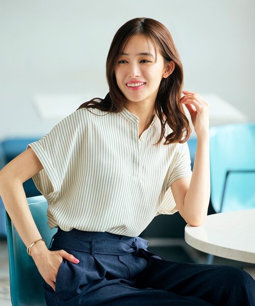 grove（グローブ）の「◆【イージーケア・接触冷感】ストライプシャツブラウス（シャツ/ブラウス・レディース・サックスブルー系2/ライトイエロー系3/ネイビー系2/ホワイト系3/ホワイト系その他3・03/02/01/04/05）」の5枚目の写真