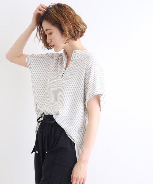 grove（グローブ）の「◆【イージーケア・接触冷感】ストライプシャツブラウス（シャツ/ブラウス・レディース・サックスブルー系2/ライトイエロー系3/ネイビー系2/ホワイト系3/ホワイト系その他3・03/02/01/04/05）」の8枚目の写真