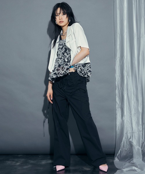 uyu.(ウユ)の「Flower Jacquard Sheer Camisole / フラワージャガードシアーキャミソール【uyu.ウユ】(キャミソール・レディース・ブラック/アイボリー・FREE)」の20枚目の写真