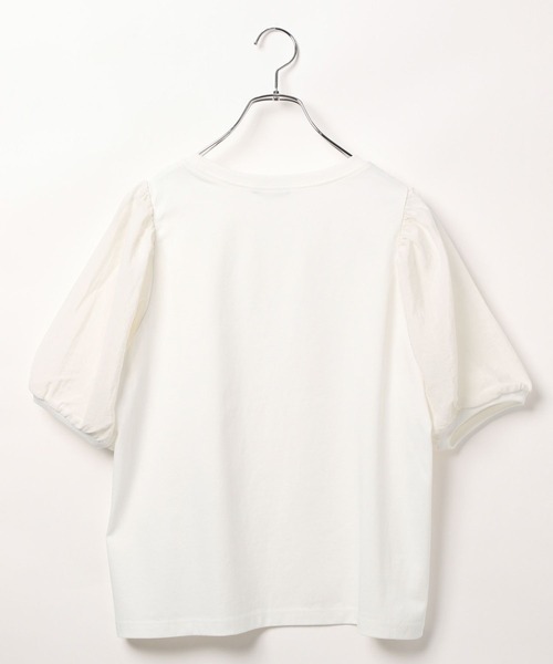 BAYFLOW（ベイフロー）の「[シアーな袖が旬]パフスリーブＴシャツ（Tシャツ/カットソー・レディース・オフホワイト/レッド/ブラック・FREE）」の16枚目の写真