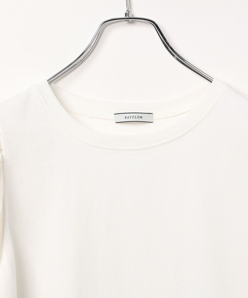 BAYFLOW（ベイフロー）の「[シアーな袖が旬]パフスリーブＴシャツ（Tシャツ/カットソー・レディース・オフホワイト/レッド/ブラック・FREE）」の17枚目の写真