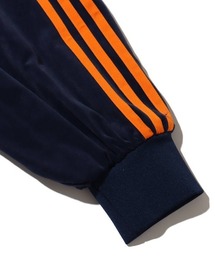 adidas（アディダス）の「adidas VELOUR BB TT / アディダス