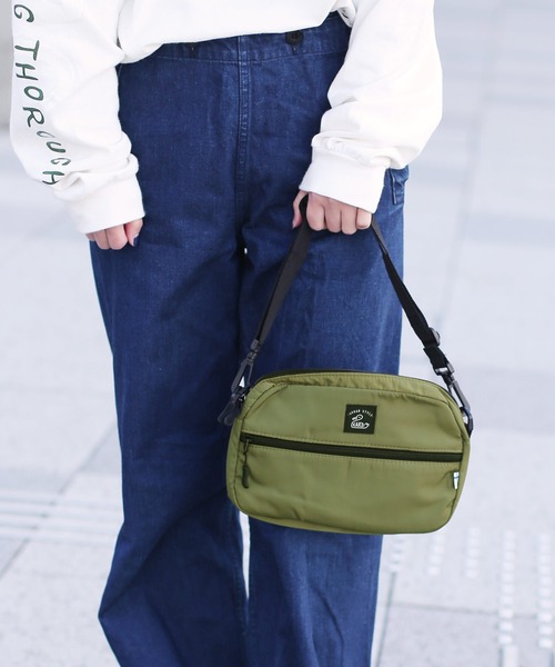 sankyo shokai（サンキョウショウカイ）の「[KAKSI] ショルダーバッグ 軽量 折りたたみ トート付き（ショルダーバッグ・レディース・サーモンピンク/ライトグレー/ライトベージュ/ブラック/カーキ・FREE）」の5枚目の写真