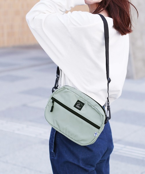 sankyo shokai（サンキョウショウカイ）の「[KAKSI] ショルダーバッグ 軽量 折りたたみ トート付き（ショルダーバッグ・レディース・サーモンピンク/ライトグレー/ライトベージュ/ブラック/カーキ・FREE）」の3枚目の写真