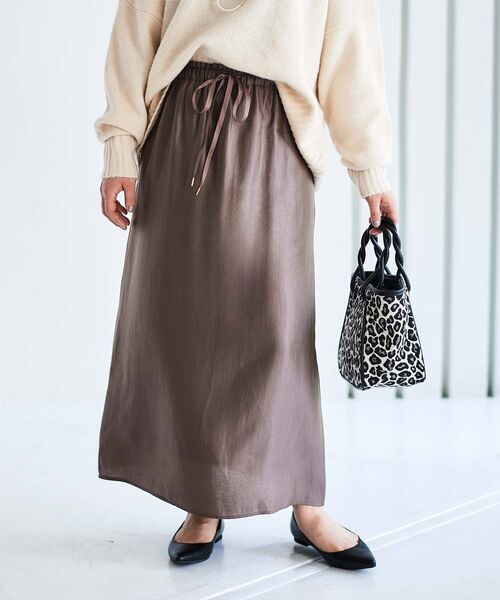 le.coeur blanc（ルクールブラン）の「ソフトグリッターナロースカート（スカート・レディース・ブラック/モカ/オフホワイト・38）」の17枚目の写真