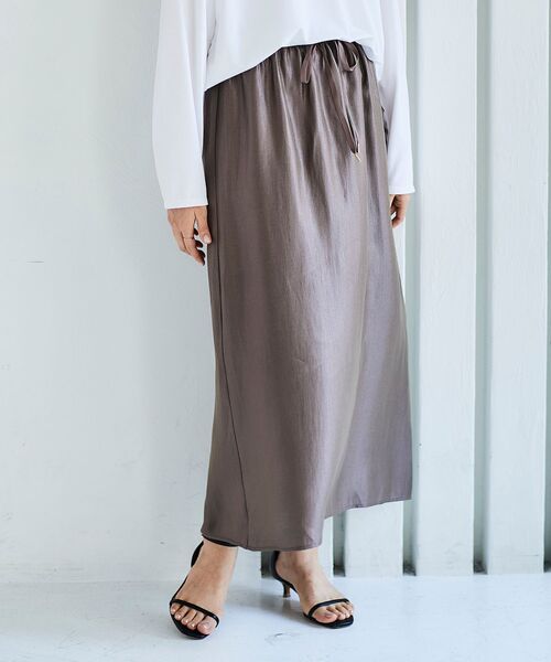 le.coeur blanc（ルクールブラン）の「ソフトグリッターナロースカート（スカート・レディース・ブラック/モカ/オフホワイト・38）」の19枚目の写真