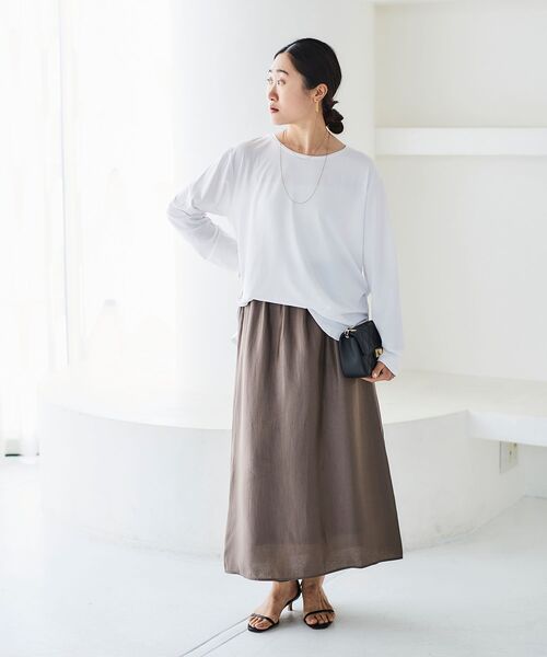 le.coeur blanc（ルクールブラン）の「ソフトグリッターナロースカート（スカート・レディース・ブラック/モカ/オフホワイト・38）」の22枚目の写真