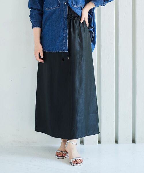 le.coeur blanc（ルクールブラン）の「ソフトグリッターナロースカート（スカート・レディース・ブラック/モカ/オフホワイト・38）」の14枚目の写真