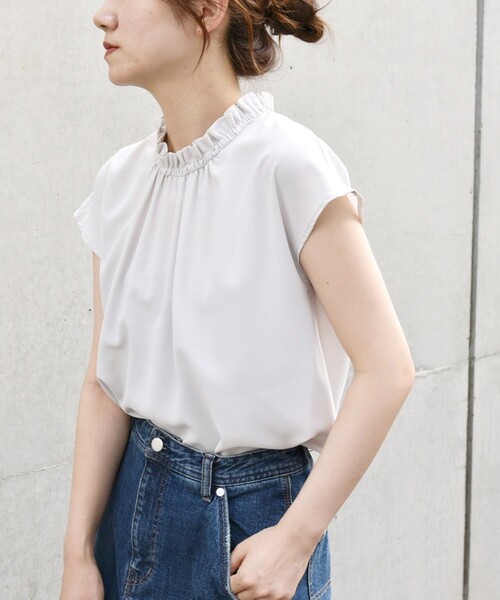 quaranciel(カランシエル)の「quaranciel:〈手洗い可能〉フレンチスリーブ フリル ハイネック ブラウス(シャツ/ブラウス・レディース・ライトグレー/ネイビー・ONE SIZE)」の8枚目の写真