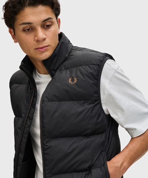 FRED PERRY（フレッドペリー）の「Insulated Gilet／インサレーテッド