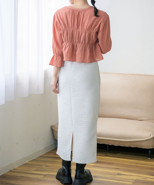 RETRO GIRL(レトロガール)の「シャーリングリボンBL(シャツ/ブラウス・レディース・ブラック/ナチュラル/ブルー/オレンジ・FREE)」の7枚目の写真