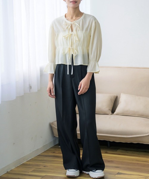 RETRO GIRL(レトロガール)の「シャーリングリボンBL(シャツ/ブラウス・レディース・ブラック/ナチュラル/ブルー/オレンジ・FREE)」の16枚目の写真