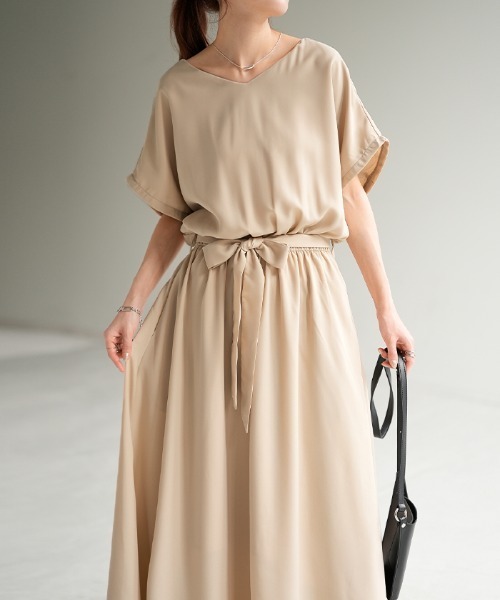 HUG.U(ハグユー)の「マキシ丈ワンピース<選べる2丈>(ワンピース・レディース・ベージュ/ネイビー/ライトグレー/グリーン/グレイッシュブルー/ブラック・M(レギュラー丈)/M(トール丈)/L(レギュラー丈)/L(トール丈))」の22枚目の写真