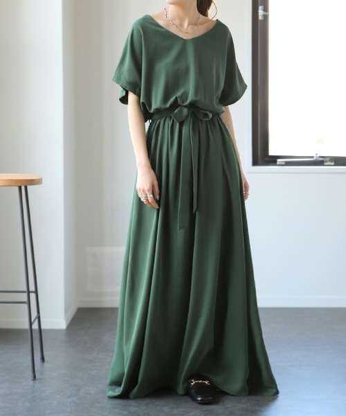 HUG.U(ハグユー)の「マキシ丈ワンピース<選べる2丈>(ワンピース・レディース・ベージュ/ネイビー/ライトグレー/グリーン/グレイッシュブルー/ブラック・M(レギュラー丈)/M(トール丈)/L(レギュラー丈)/L(トール丈))」の20枚目の写真