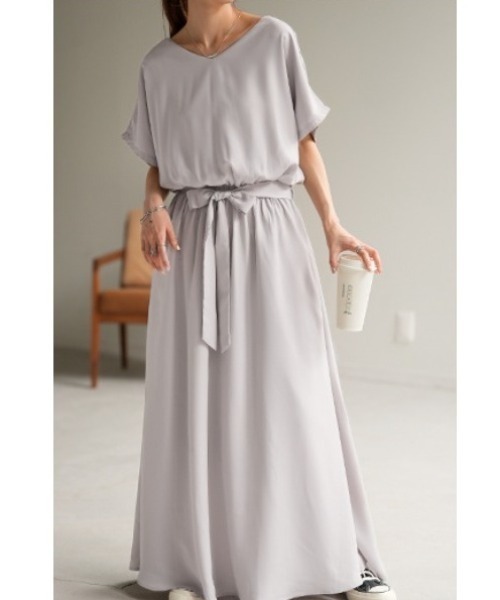 HUG.U(ハグユー)の「マキシ丈ワンピース<選べる2丈>(ワンピース・レディース・ベージュ/ネイビー/ライトグレー/グリーン/グレイッシュブルー/ブラック・M(レギュラー丈)/M(トール丈)/L(レギュラー丈)/L(トール丈))」の12枚目の写真