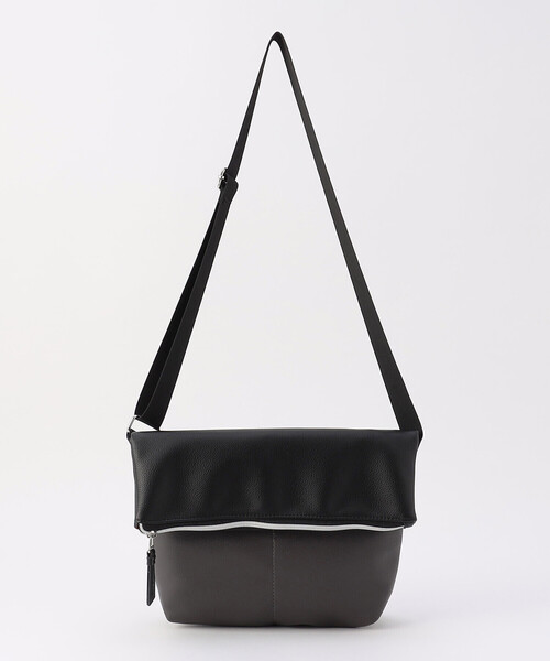 COMME　CA COMMUNE（コムサコミューン）の「バイカラー ショルダーバッグ（ショルダーバッグ・メンズ・ブラック×グリーン/チャコールグレー×ブラック/イエロー系その他/ブラック×ブルー・FREE）」の4枚目の写真