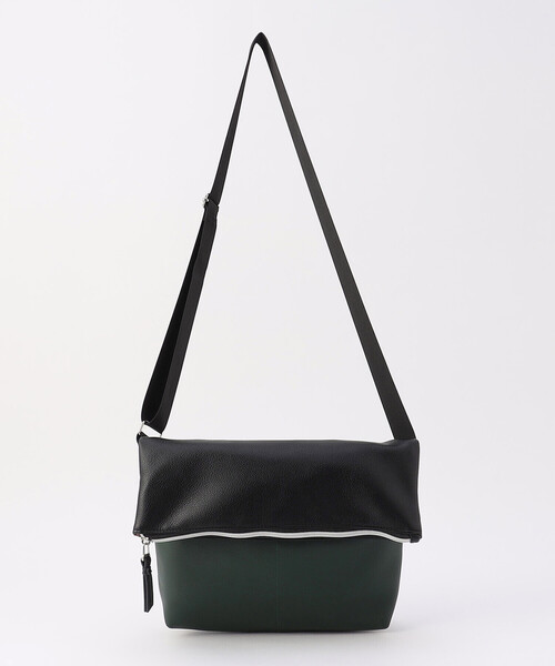 COMME　CA COMMUNE（コムサコミューン）の「バイカラー ショルダーバッグ（ショルダーバッグ・メンズ・ブラック×グリーン/チャコールグレー×ブラック/イエロー系その他/ブラック×ブルー・FREE）」の3枚目の写真