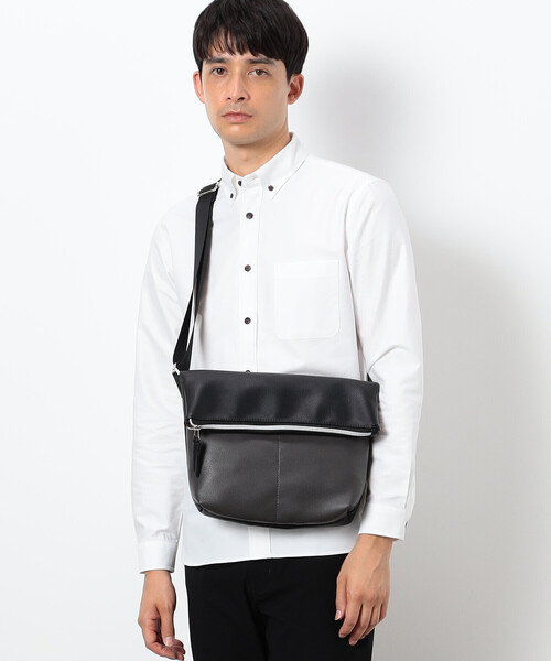 COMME　CA COMMUNE（コムサコミューン）の「バイカラー ショルダーバッグ（ショルダーバッグ・メンズ・ブラック×グリーン/チャコールグレー×ブラック/イエロー系その他/ブラック×ブルー・FREE）」の18枚目の写真