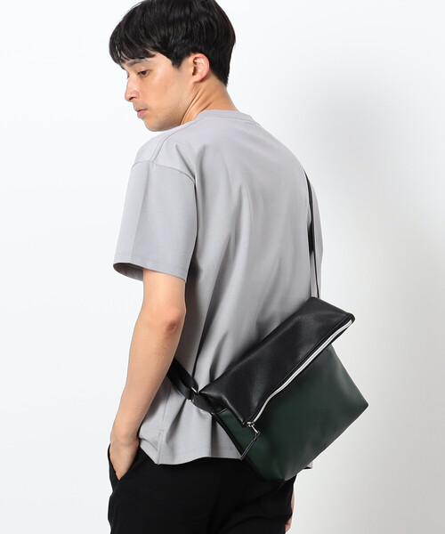 COMME　CA COMMUNE（コムサコミューン）の「バイカラー ショルダーバッグ（ショルダーバッグ・メンズ・ブラック×グリーン/チャコールグレー×ブラック/イエロー系その他/ブラック×ブルー・FREE）」の21枚目の写真