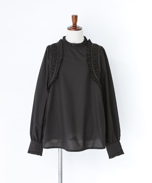 somari imagination(ソマリ イマジネーション)の「『ショルダーギャザーブラウス』(シャツ/ブラウス・レディース・ブラック/オフホワイト・2/1)」の6枚目の写真