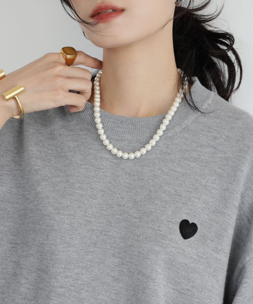 セール】《新色追加》ワンポイントハート刺繍ニットプルオーバー