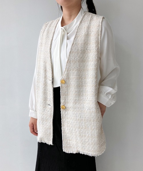 AS KNOW AS plus（アズノゥアズプラス）の「◇ツイードフリンジベスト（ベスト・レディース・ブラック系/ブラウン系/アイボリー系・FREE）」の3枚目の写真