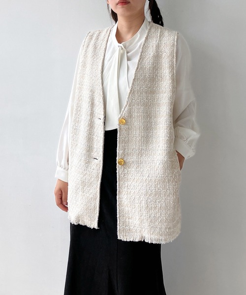 AS KNOW AS plus（アズノゥアズプラス）の「◇ツイードフリンジベスト（ベスト・レディース・ブラック系/ブラウン系/アイボリー系・FREE）」の18枚目の写真