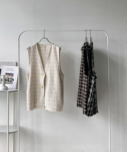 AS KNOW AS plus（アズノゥアズプラス）の「◇ツイードフリンジベスト（ベスト・レディース・ブラック系/ブラウン系/アイボリー系・FREE）」の14枚目の写真