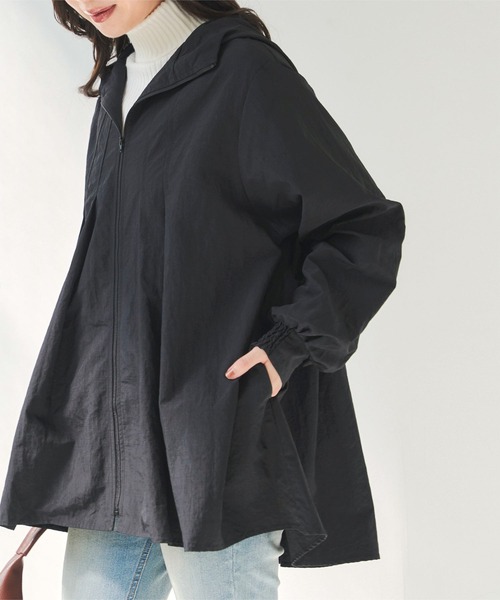 KOBE LETTUCE（コウベレタス）の「選べる2タイプ 撥水加工パッカブルマウンテンパーカー（パーカー・レディース・ブラック/ブラック系・M/M1）」の4枚目の写真