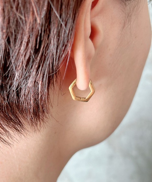 ciite'(シーテ)の「【 金属アレルギー対応 】 ペンタゴンピアス サージカルステンレス (両耳用)(ピアス(両耳用)・レディース・ピンクゴールド/ゴールド/シルバー・FREE)」の1枚目の写真