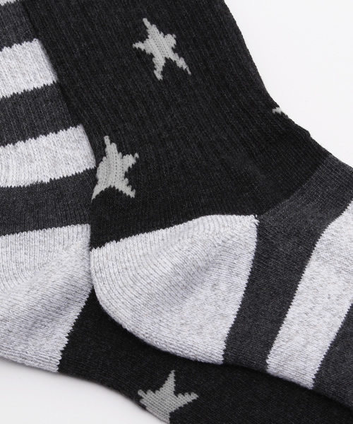 Champion（チャンピオン）の「2足1セット 左右非対称デザイン ユニセックス チャンピオン ソックス Champion Socks CMSBG005（ソックス/靴下・レディース・マルチ・MEDIUM/SMALL）」の3枚目の写真
