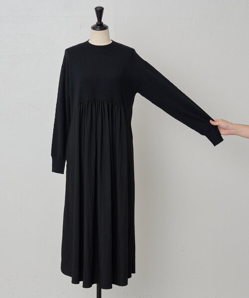 BEARDSLEY（ビアズリー）の「ドットニットコンビギャザーワンピース