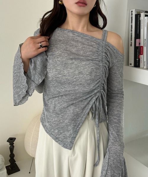 efill(エフィル)の「ワンオフショルダー ギャザー リボン 長袖Tシャツ / カットソー(Tシャツ/カットソー・レディース・ブラック/グレー・FREE)」の18枚目の写真