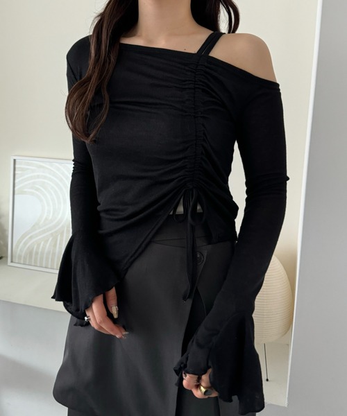 efill(エフィル)の「ワンオフショルダー ギャザー リボン 長袖Tシャツ / カットソー(Tシャツ/カットソー・レディース・ブラック/グレー・FREE)」の21枚目の写真