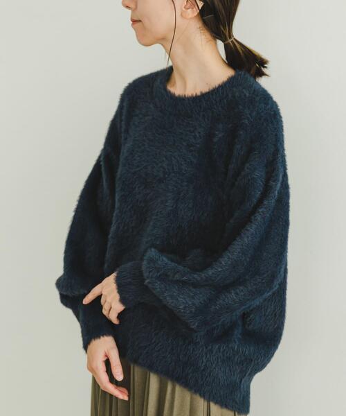 ITEMS URBANRESEARCH(アイテムズ アーバンリサーチ)の「シャギークルーネックニット(ニット/セーター・レディース・グリーン系その他/アイボリー/オレンジ/ネイビー・FREE)」の4枚目の写真