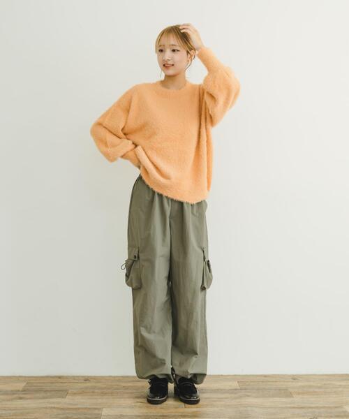 ITEMS URBANRESEARCH(アイテムズ アーバンリサーチ)の「シャギークルーネックニット(ニット/セーター・レディース・グリーン系その他/アイボリー/オレンジ/ネイビー・FREE)」の22枚目の写真